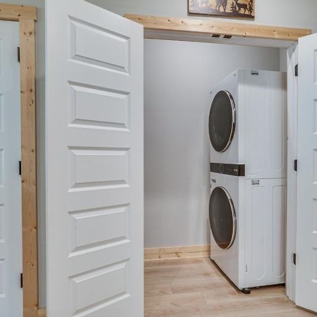 Вилла Stunning Helen Getaway With Hot Tub And Ev Charger! Экстерьер фото
