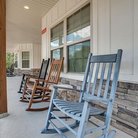Вилла Stunning Helen Getaway With Hot Tub And Ev Charger! Экстерьер фото