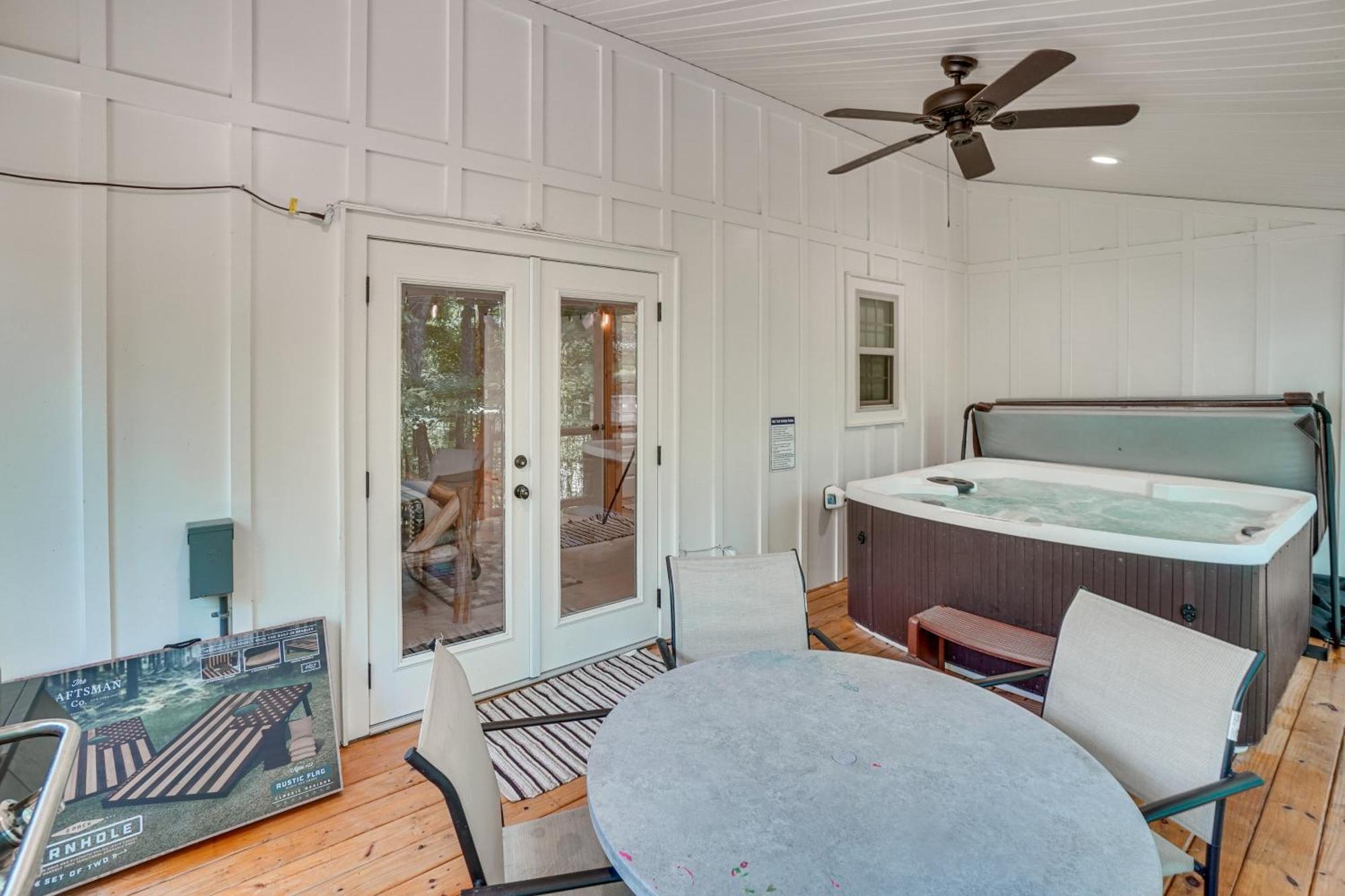 Вилла Stunning Helen Getaway With Hot Tub And Ev Charger! Экстерьер фото